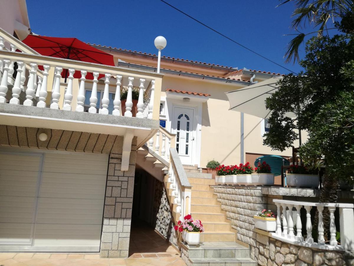 Apartman Larisa Apartment Kampor ภายนอก รูปภาพ