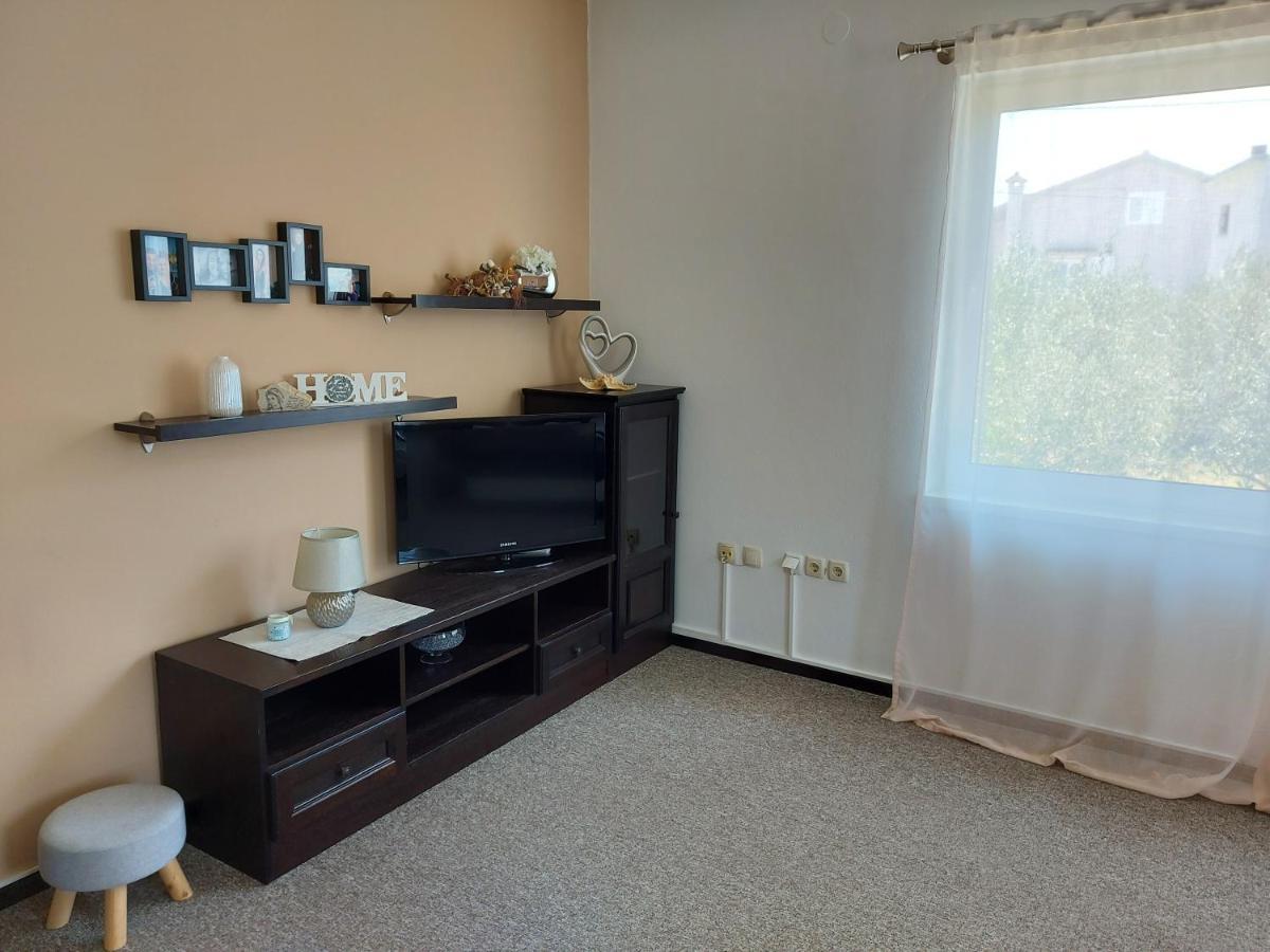 Apartman Larisa Apartment Kampor ภายนอก รูปภาพ