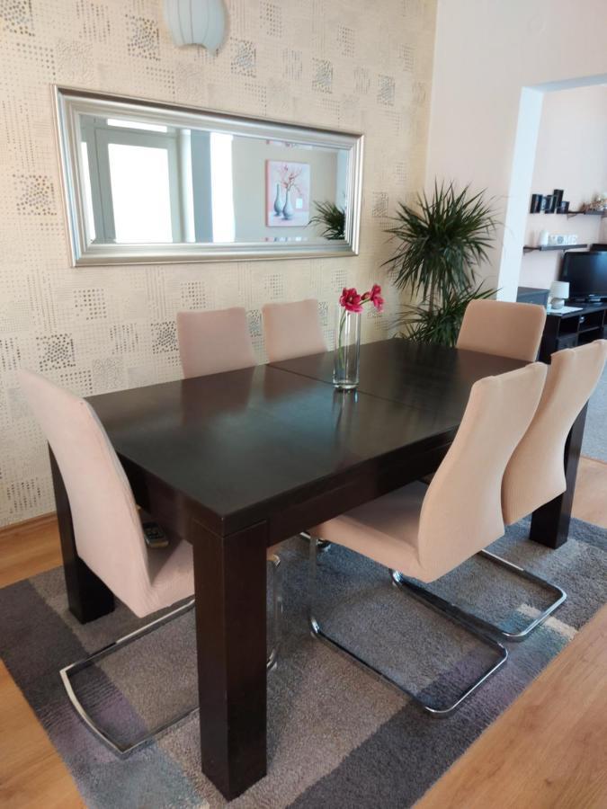 Apartman Larisa Apartment Kampor ภายนอก รูปภาพ