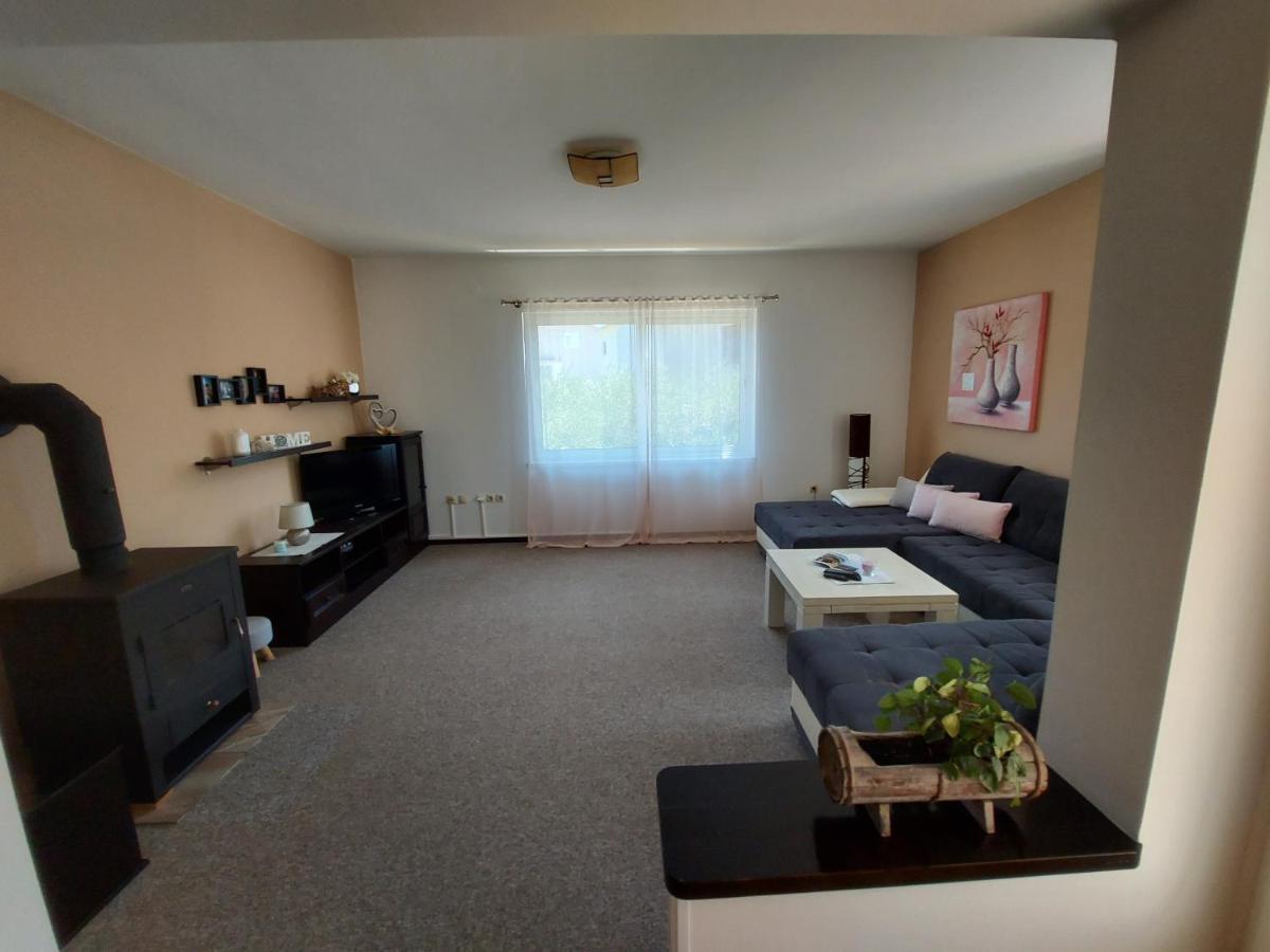 Apartman Larisa Apartment Kampor ภายนอก รูปภาพ