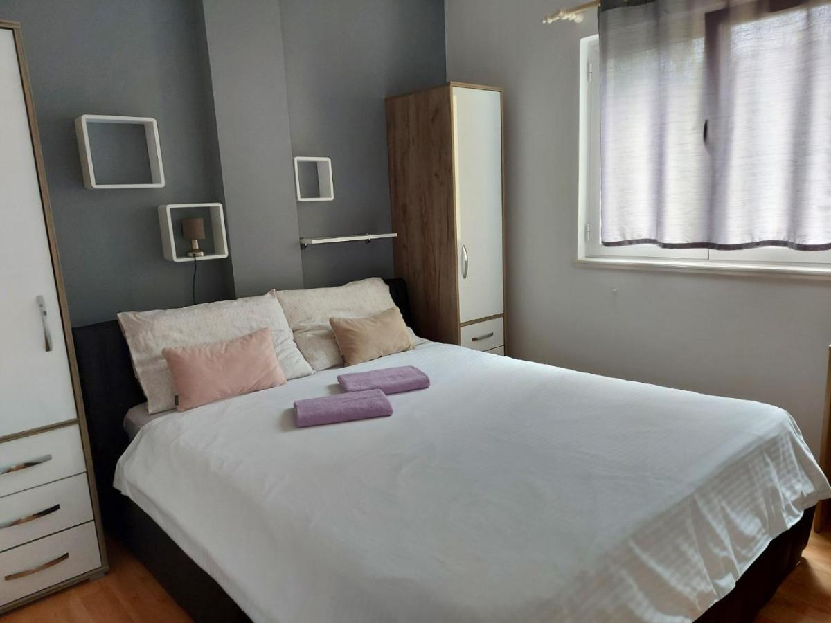 Apartman Larisa Apartment Kampor ภายนอก รูปภาพ